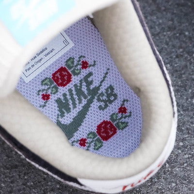 NIKE SB DUNK LOW BIG MONEY SAVINGS