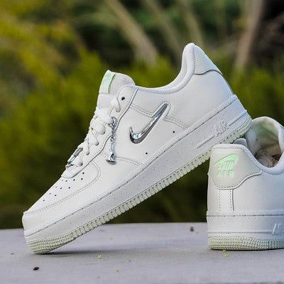NIKE AIR FORCE ONE LOW LIQUID METAL W