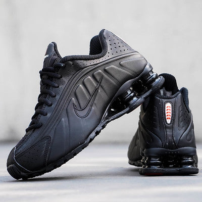 NIKE SHOX R4 BLACK BLACK
