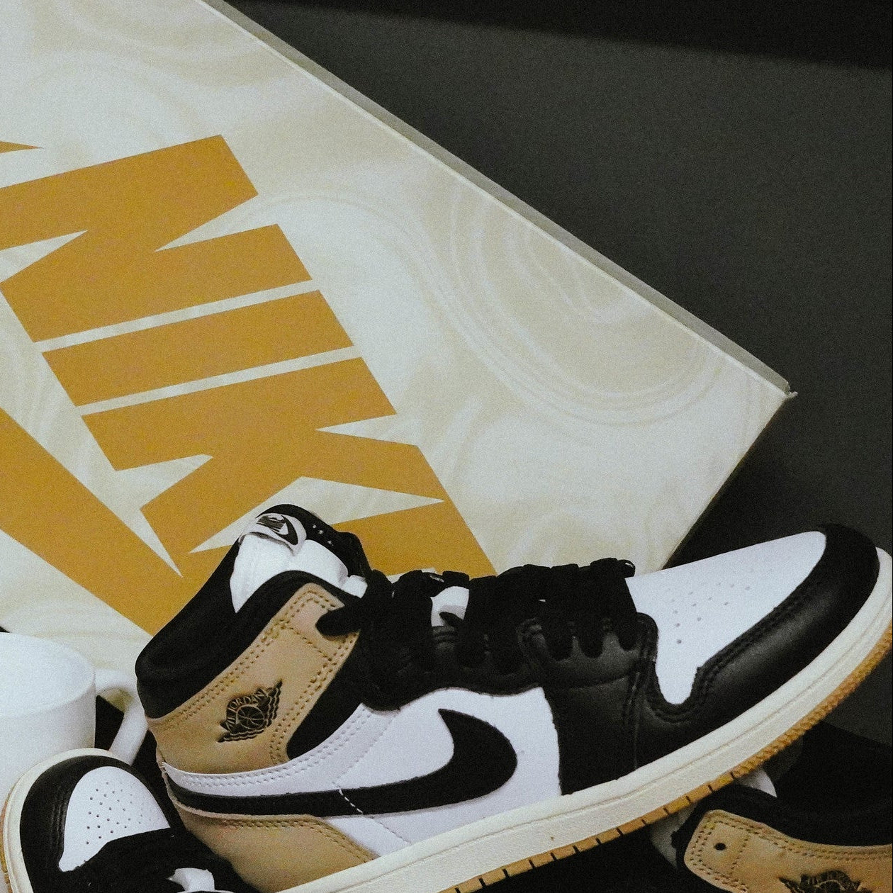 AIR JORDAN 1 HIGH OG LATTE