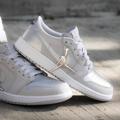 AIR JORDAN 1 LOW METALLIC SILVER