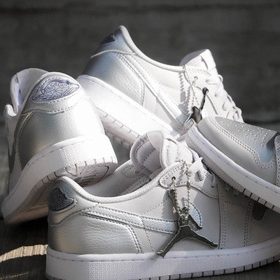 AIR JORDAN 1 LOW METALLIC SILVER