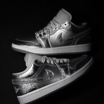AIR JORDAN 1 LOW METALLIC SILVER W