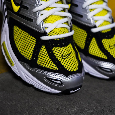 NIKE AIR PEGASUS 2K5 METALLIC YELLOW