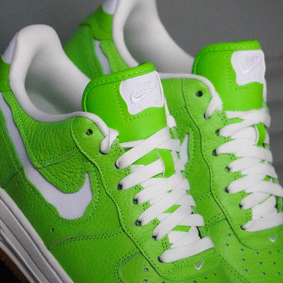 NIKE AIR FORCE ONE LOW EVO GREEN GUM