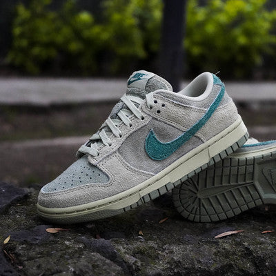 NIKE DUNK LOW OLIVE AURA W
