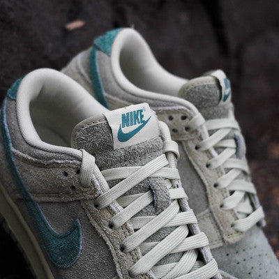 NIKE DUNK LOW OLIVE AURA W
