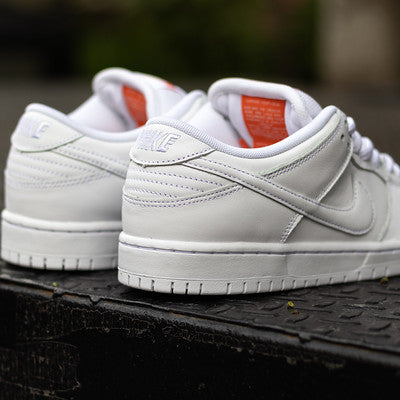 NIKE SB DUNK LOW ISO TRIPLE WHITE Barrio Warrior