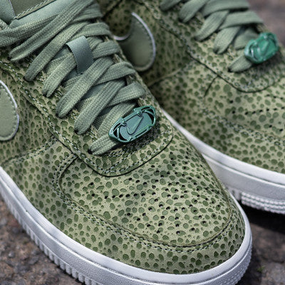 NIKE AIR FORCE ONE LOW OIL GREEN W Barrio Warrior