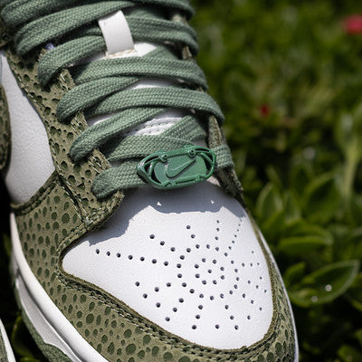 NIKE DUNK LOW SAFARI OIL GREEN W