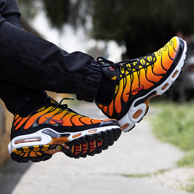 NIKE AIR MAX PLUS SUNSET