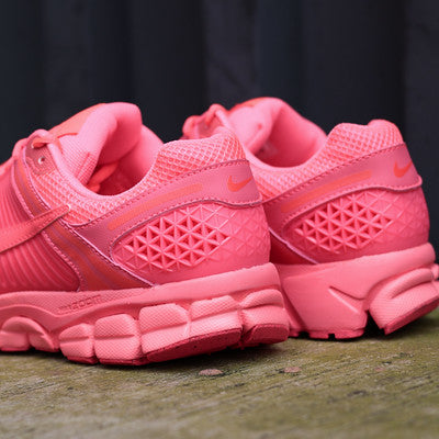 NIKE ZOOM VOMERO 5 HOT PUNCH