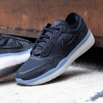 NIKE SB PS8 BLACK AND SAIL