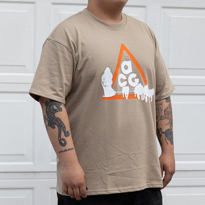NIKE ACG TEE KHAKI DOG SLED