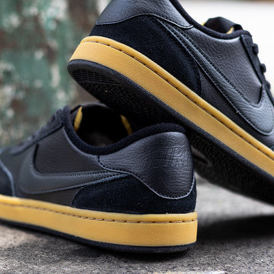 NIKE SB FC CLASSIC BLACK