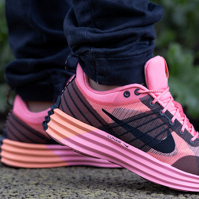 NIKE LUNAR ROAM PINK GAZE