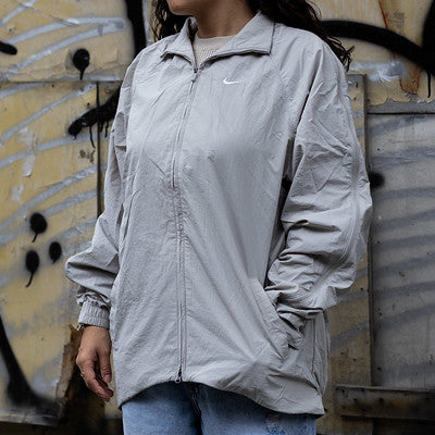 NIKE NSW CLLCTN JKT IRON ORE