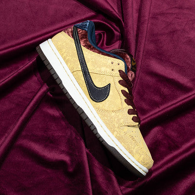 NIKE SB DUNK LOW CITY OF CINEMA