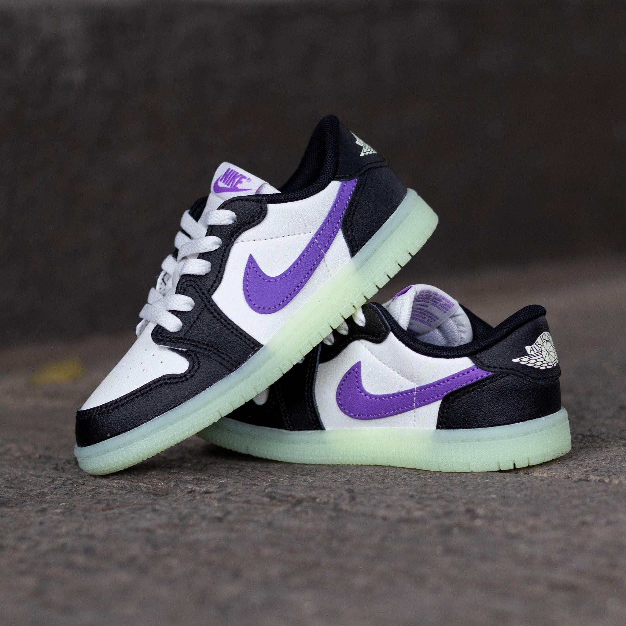 AIR JORDAN 1 LOW OG BLACK RASPERRY