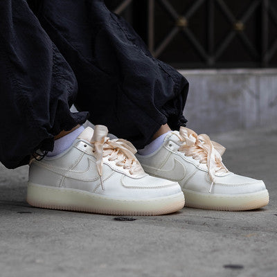 NIKE AIR FORCE ONE LOW SAIL BARELI ORANGE