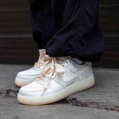 NIKE AIR FORCE ONE LOW SAIL BARELI ORANGE