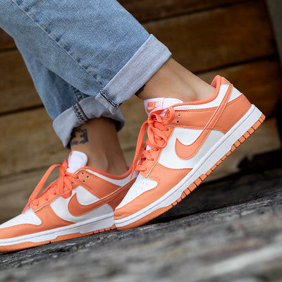 NIKE DUNK LOW LIGHT WILD MANGO W