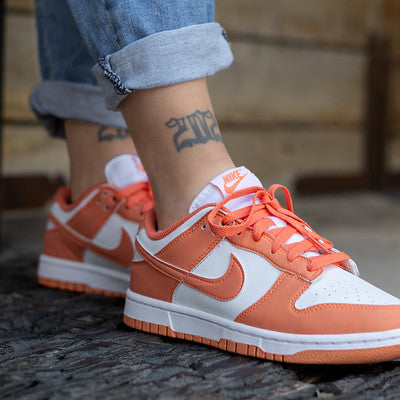 NIKE DUNK LOW LIGHT WILD MANGO W