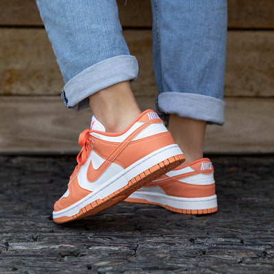 NIKE DUNK LOW LIGHT WILD MANGO W