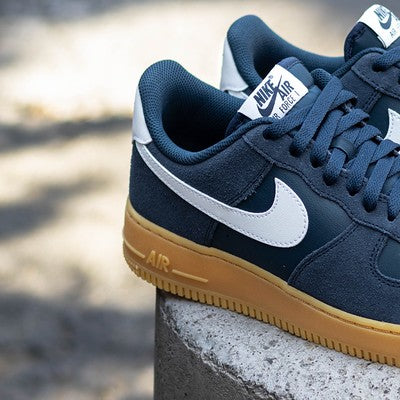 NIKE AIR FORCE ONE LOW ARMORY NAVY GUM