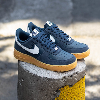 NIKE AIR FORCE ONE LOW ARMORY NAVY GUM