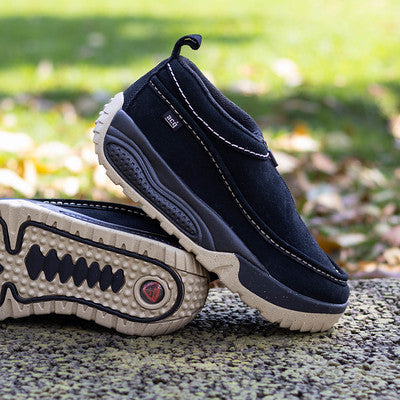 NIKE ACG IZY BLACK LIMESTONE