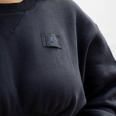 JORDAN CROPPED BLACK FLEECE