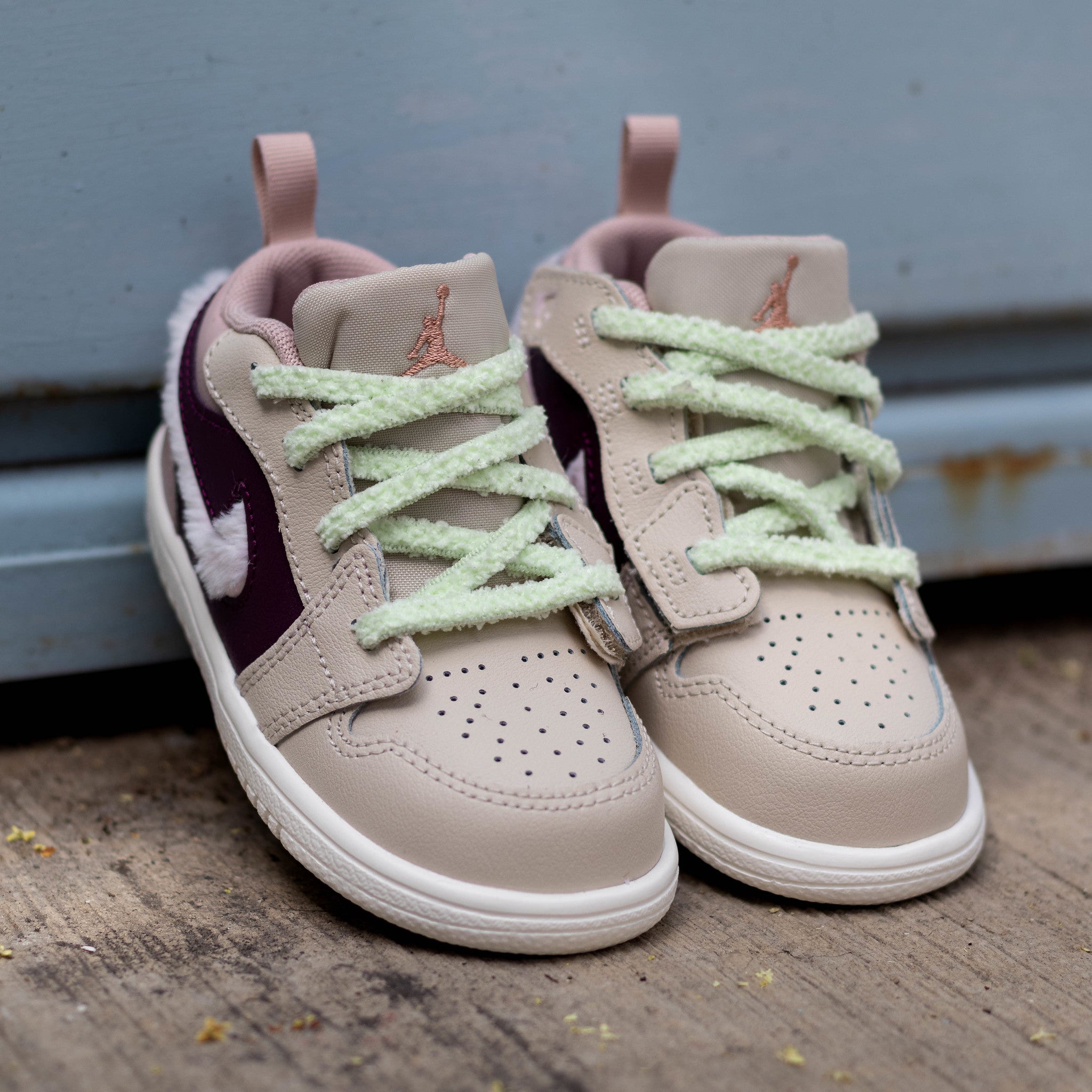 AIR JORDAN 1 LOW TD LEGEND BROWN