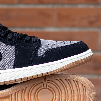 AIR JORDAN 1 MID BLACK DENIM
