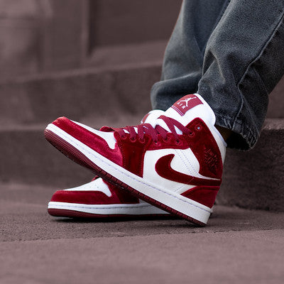 AIR JORDAN 1 MID RED VELVET W