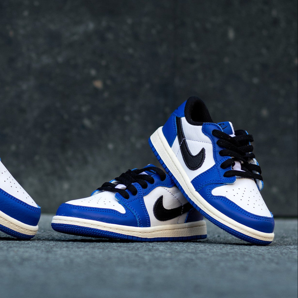AIR JORDAN 1 LOW OG GAME ROYAL TD