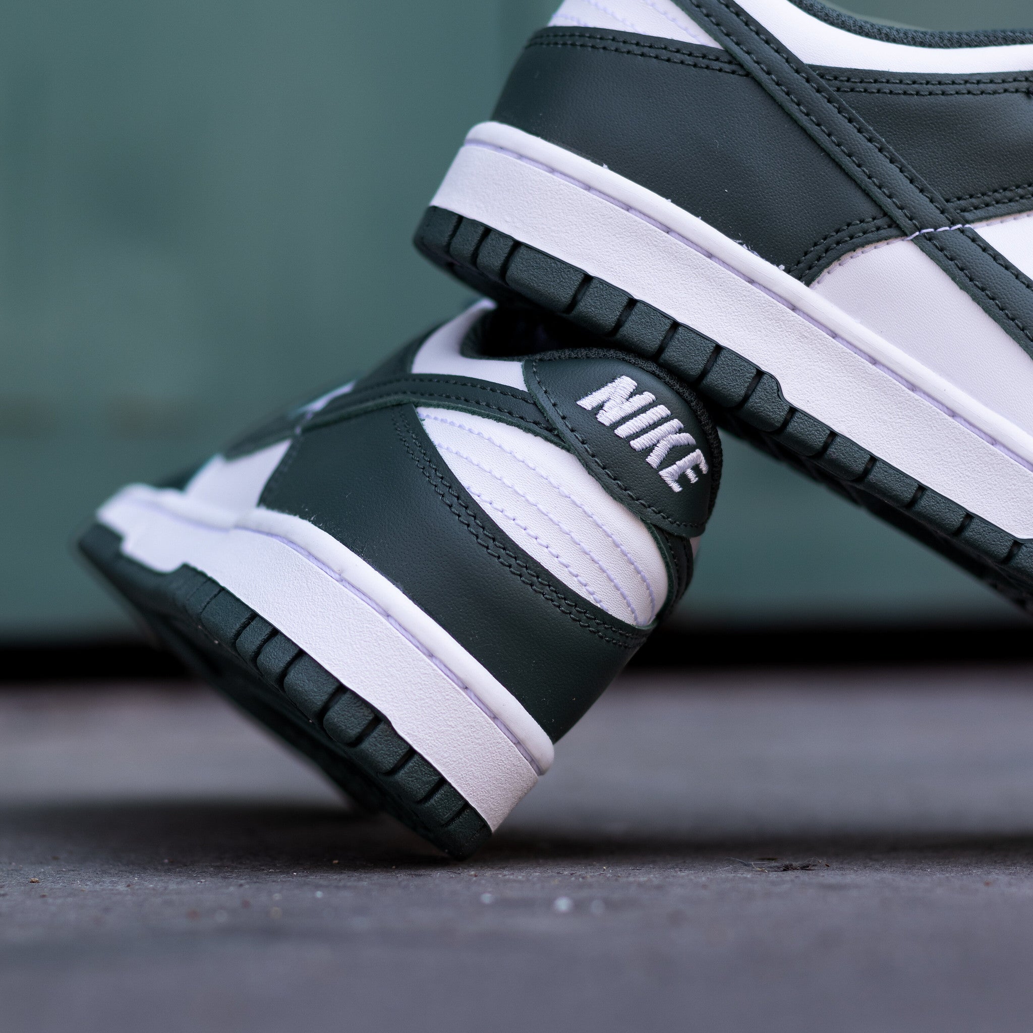 NIKE DUNK LOW VINTAGE GREEN PS
