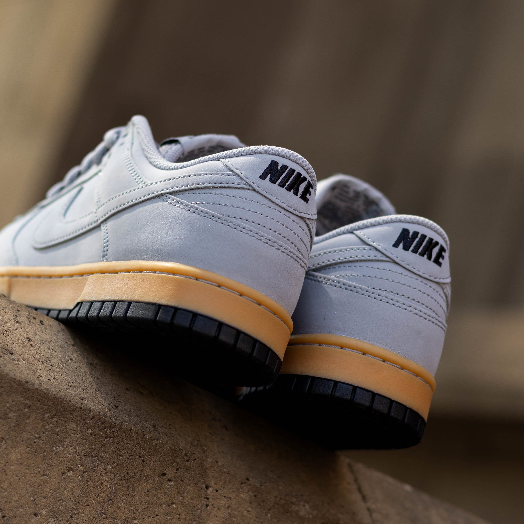 NIKE DUNK WOLF GREY GUM