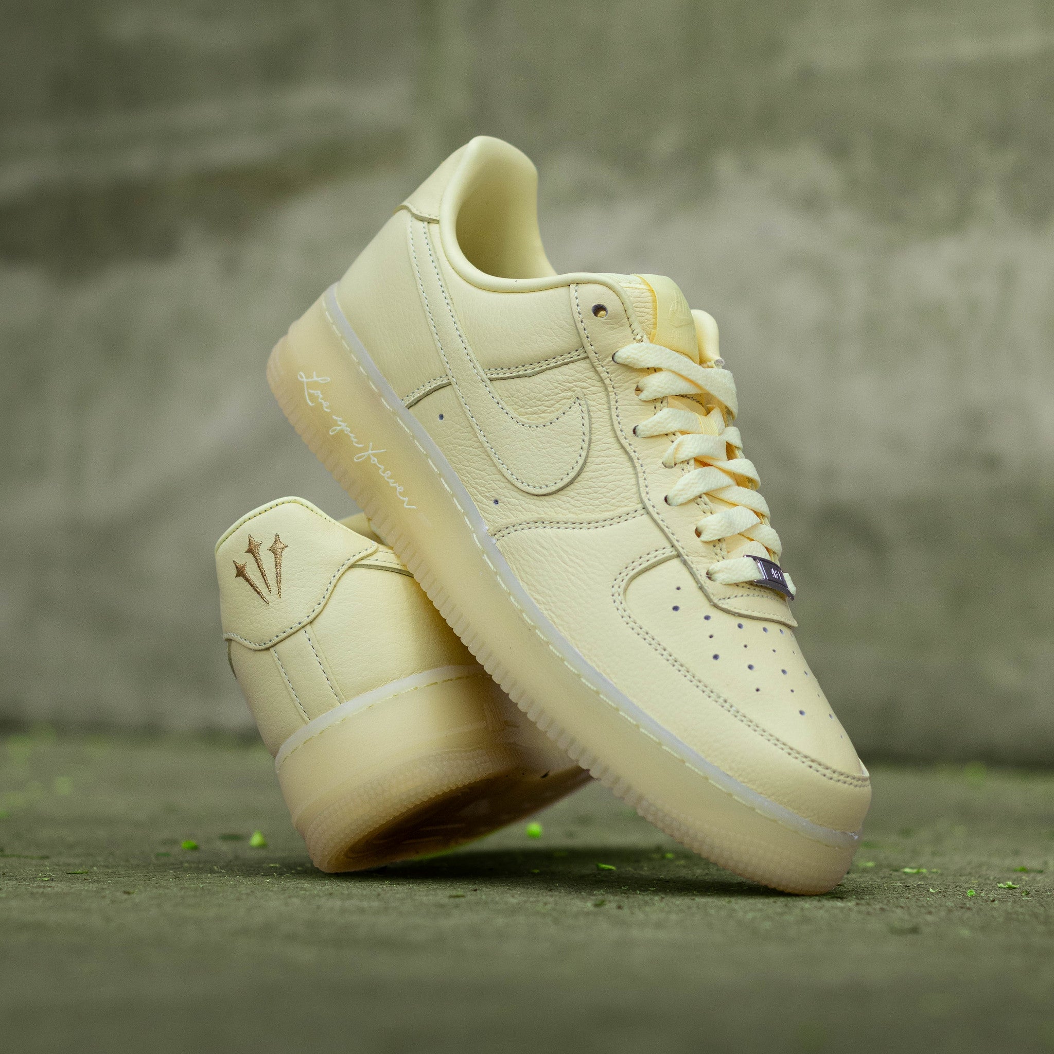 NIKE AIR FORCE ONE LOW NOCTA CITRON