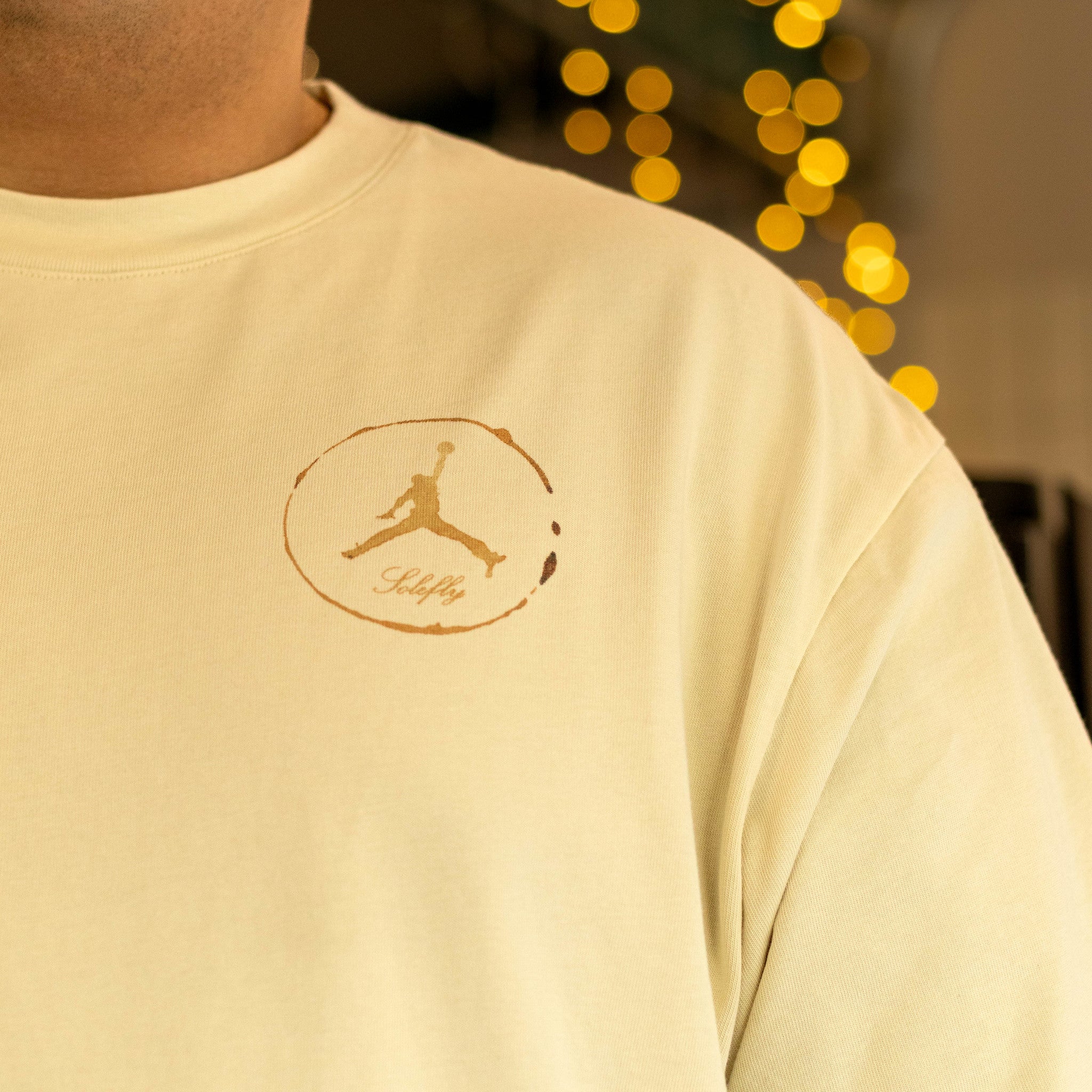JORDAN X SOLEFLY TEE BARISTA FOSSIL