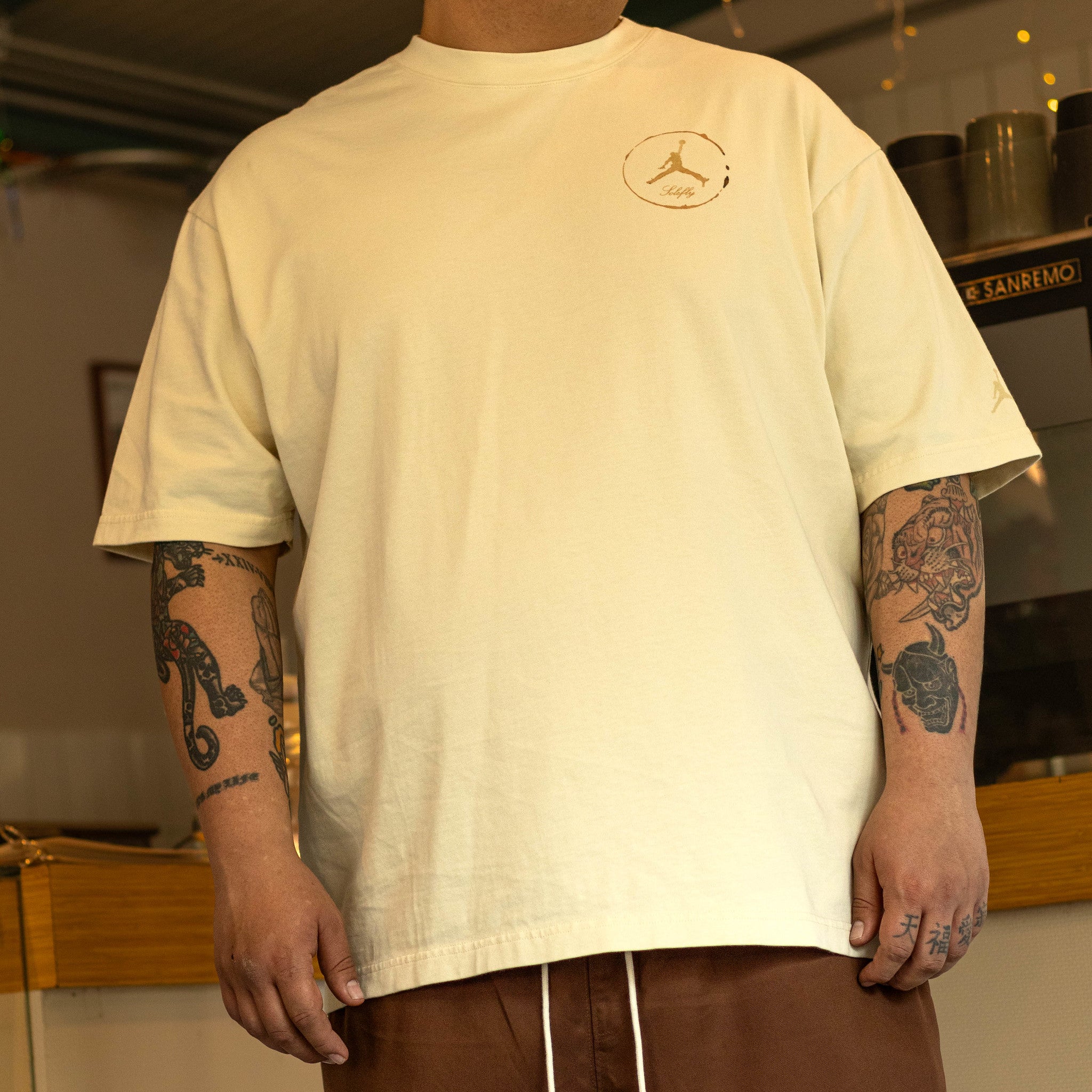 JORDAN X SOLEFLY TEE BARISTA FOSSIL