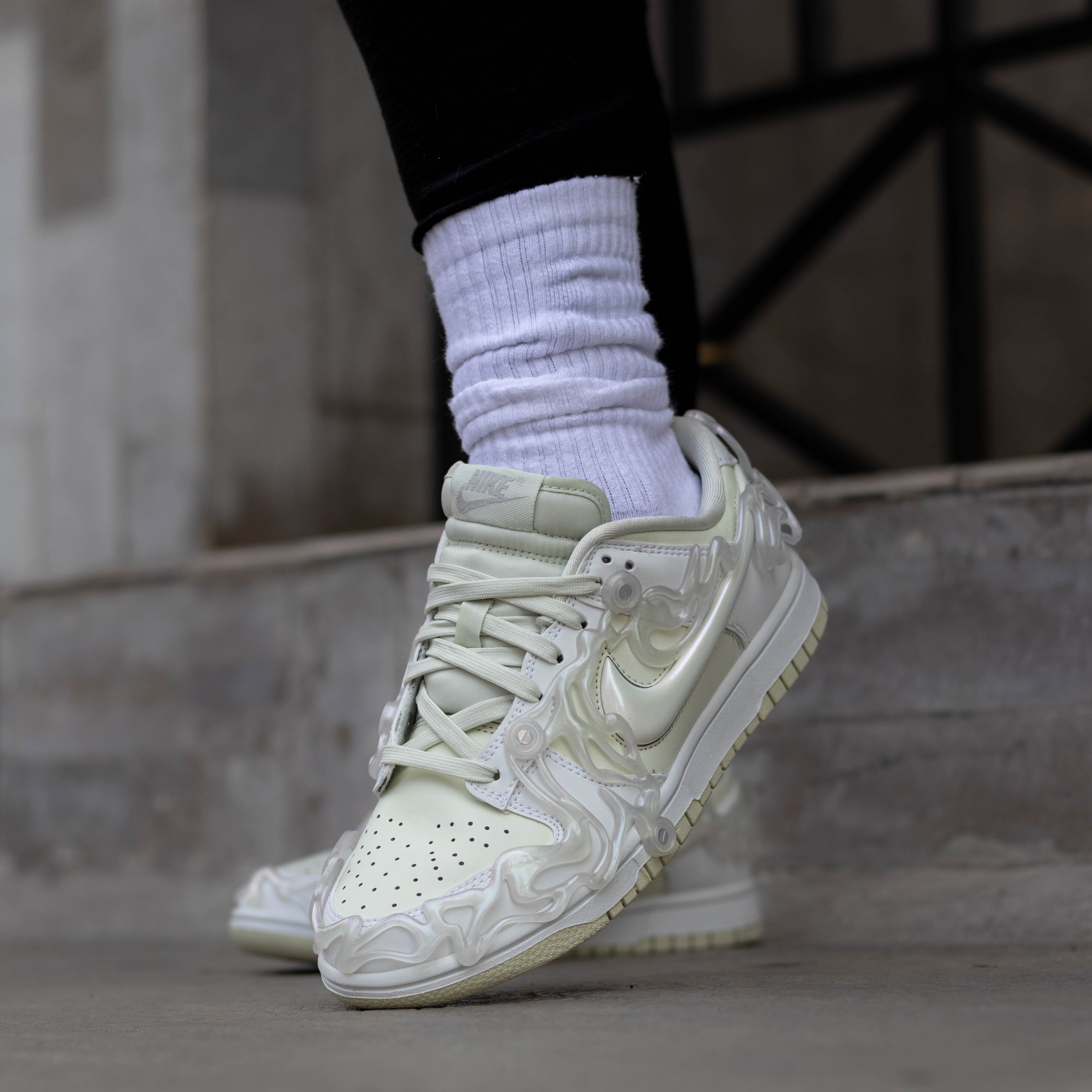 NIKE DUNK LOW LX SEA GLASS W