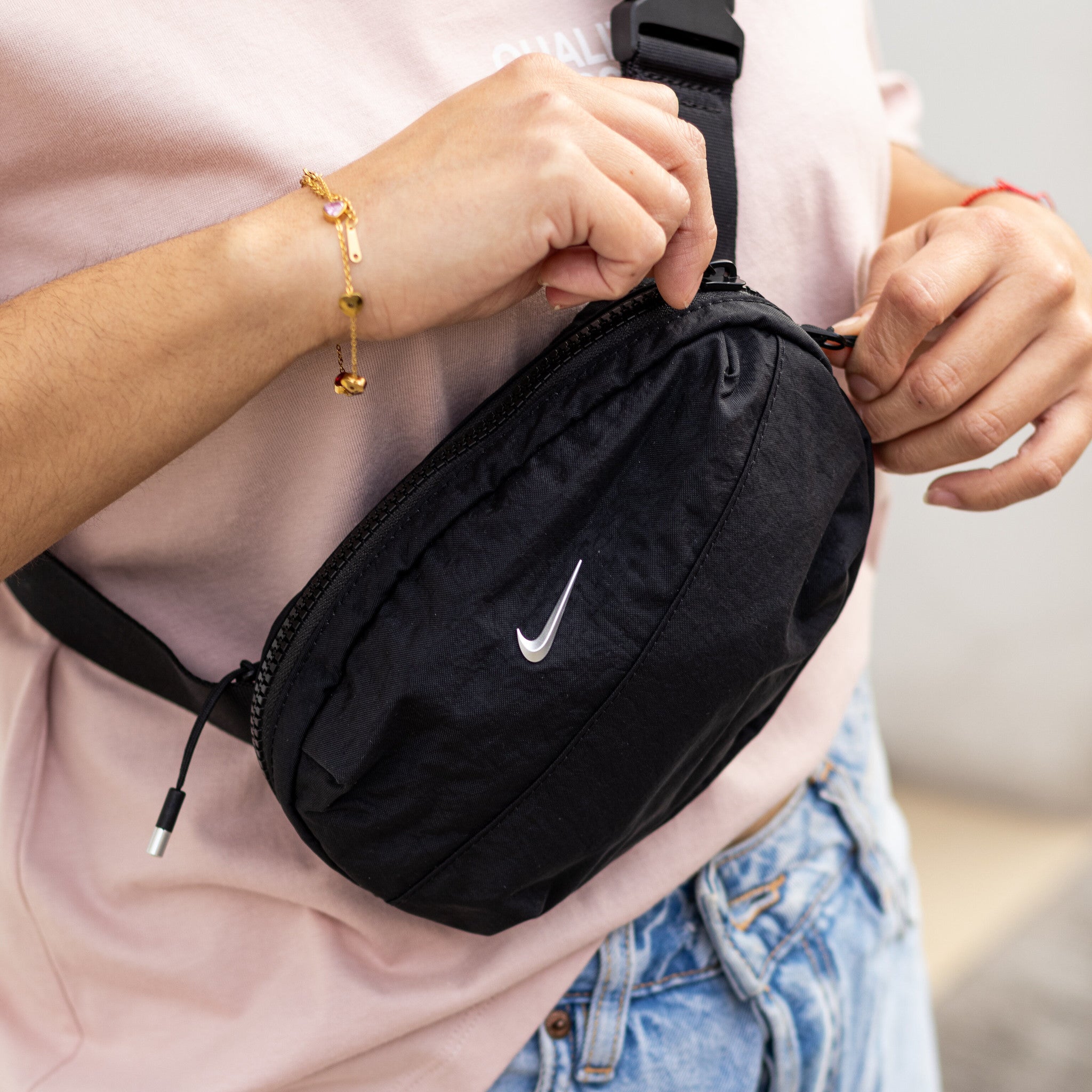 NIKE MINI BACK BLACK AURA