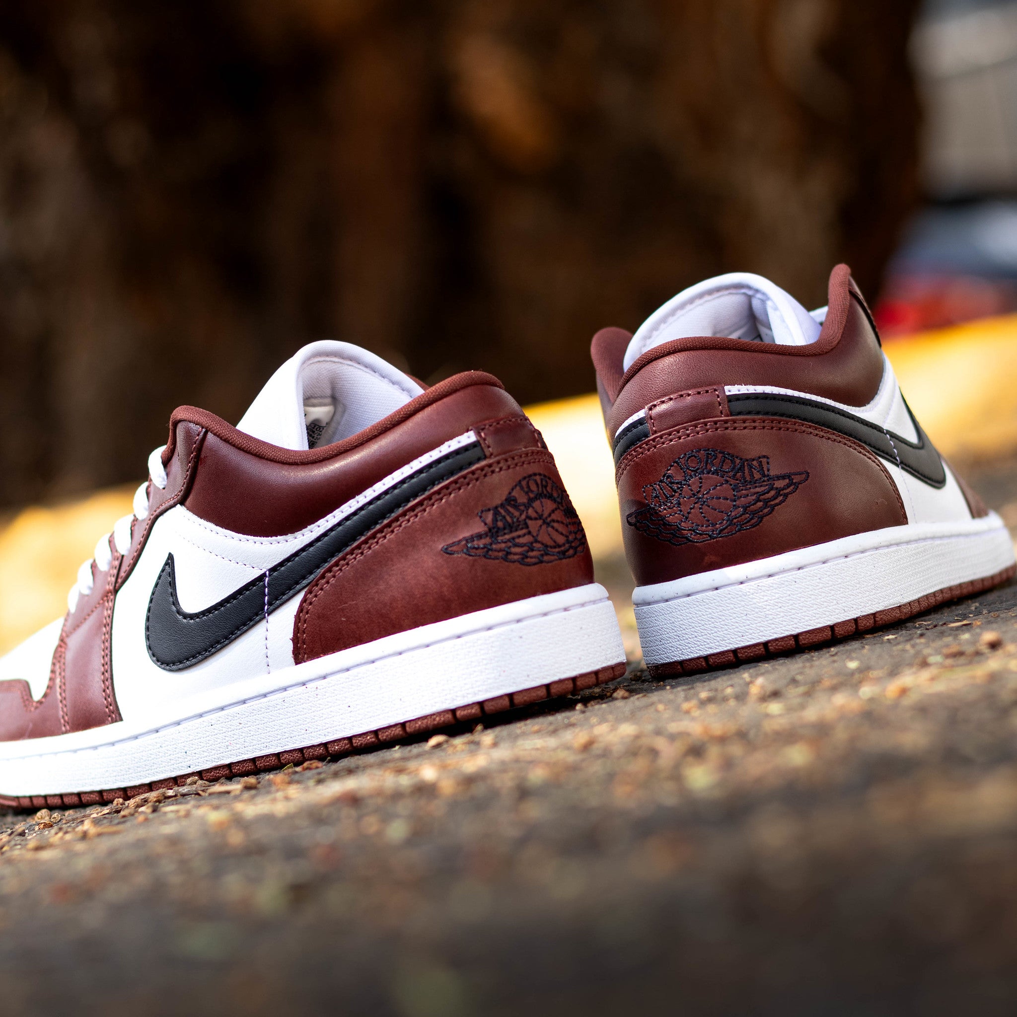 AIR JORDAN 1 LOW DARK PONY