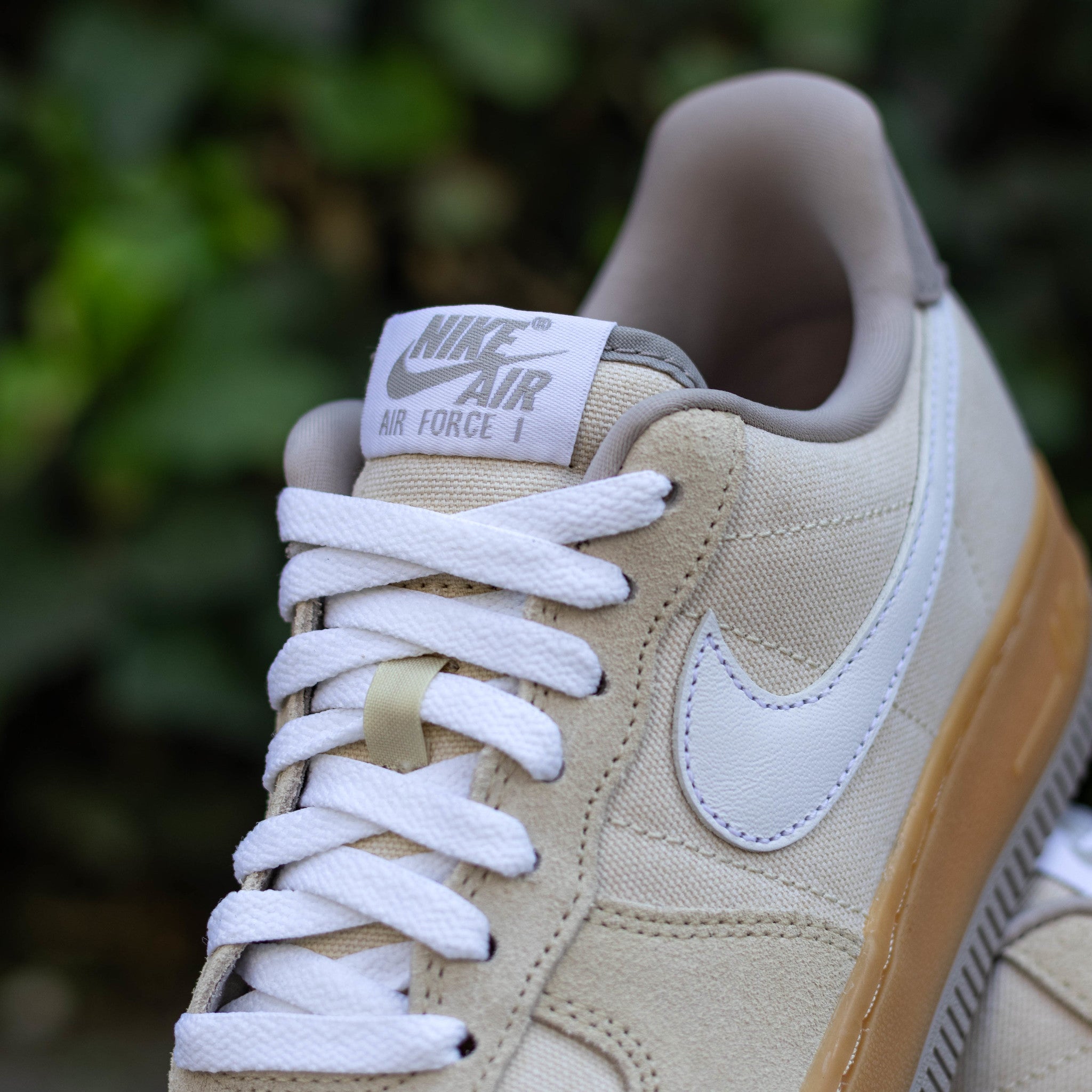 NIKE AIR FORCE ONE KHAKI CANVAS W