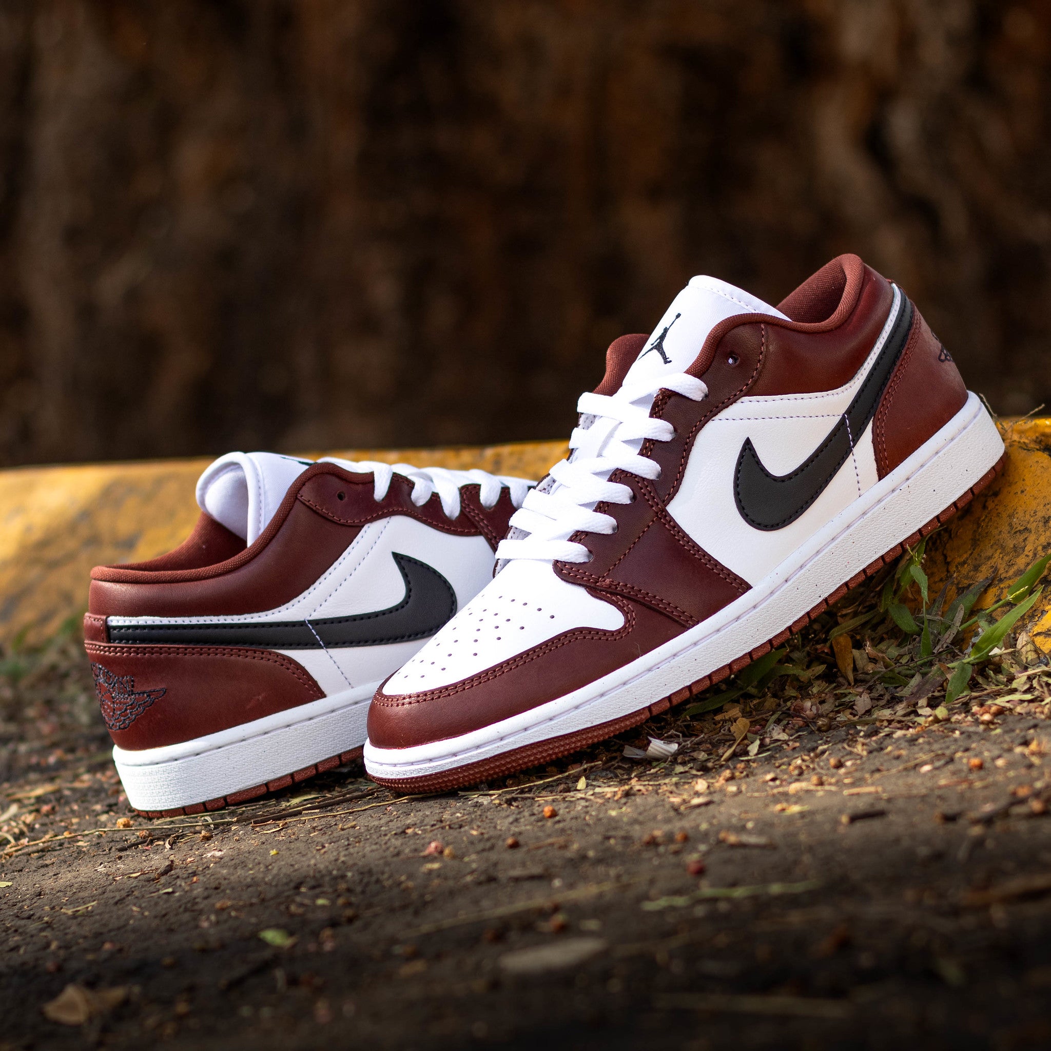 AIR JORDAN 1 LOW DARK PONY