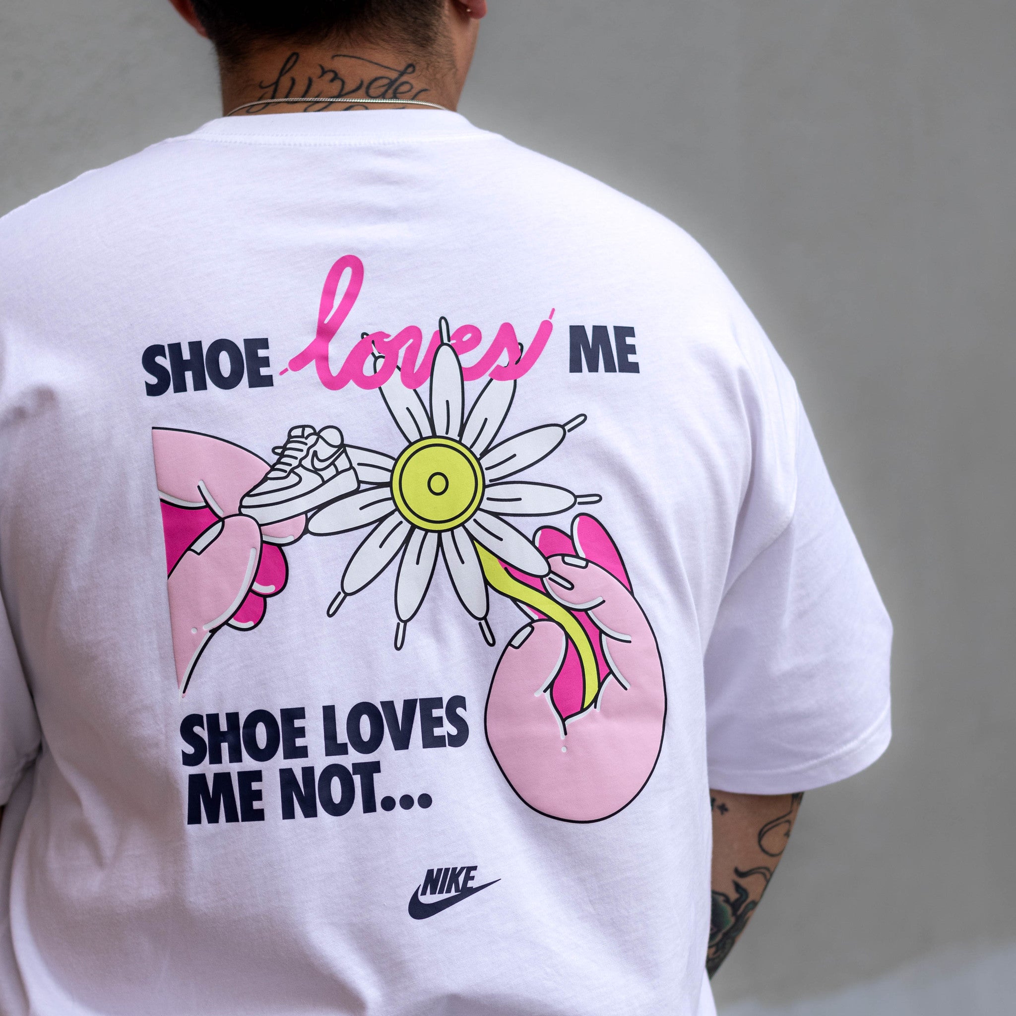 NIKE TEE WHITE V DAY