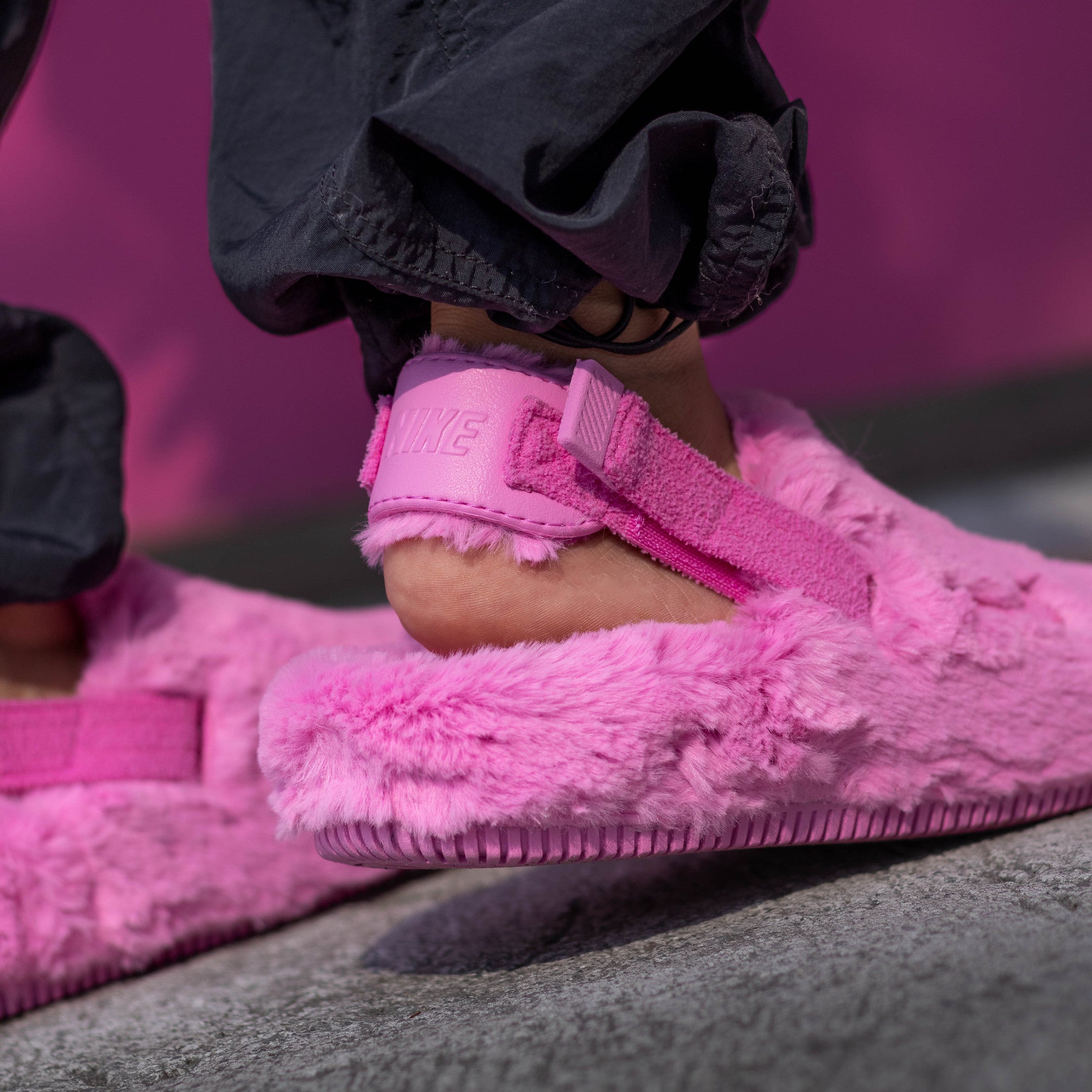 NIKE CALM MULE PLAYFUL PINK W