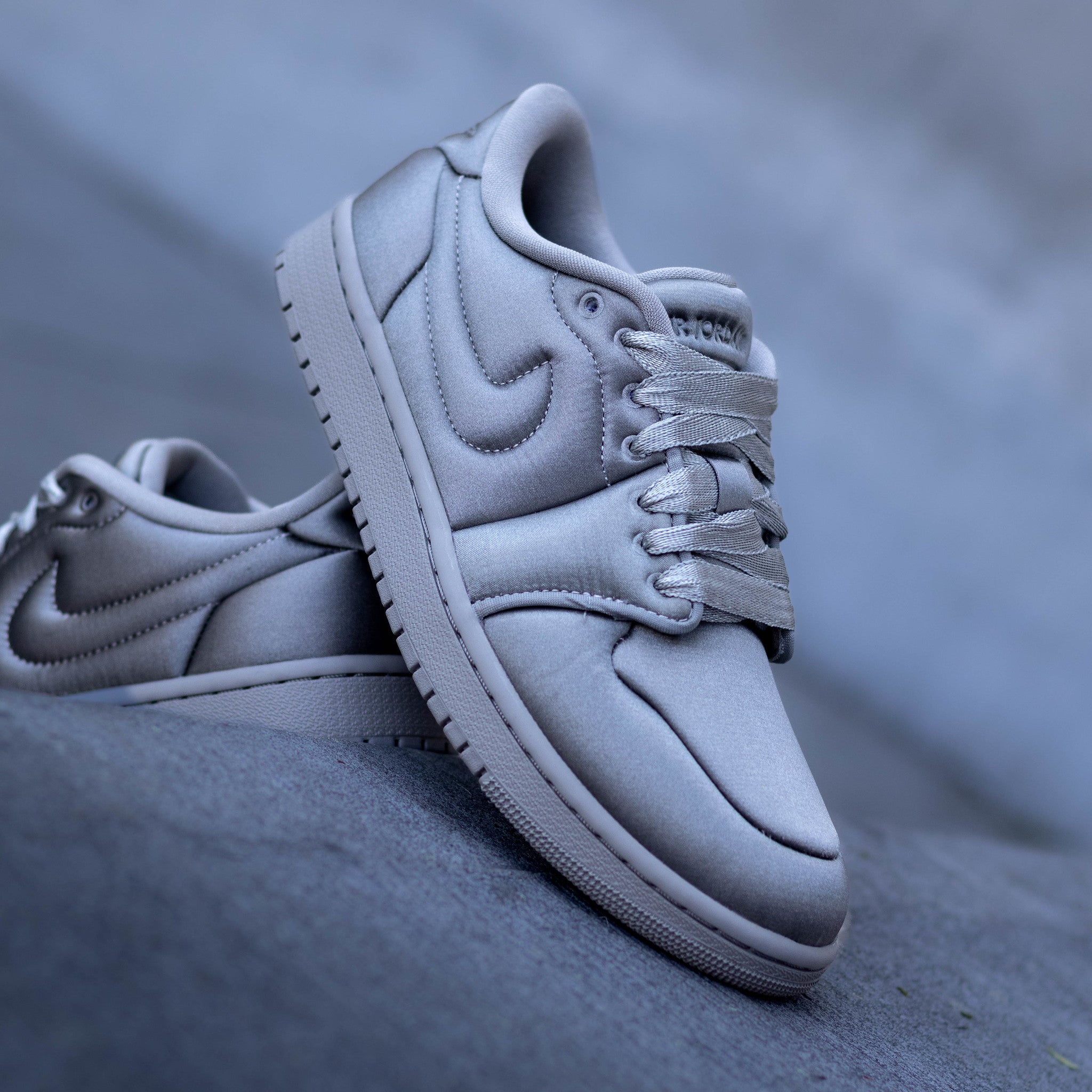 AIR JORDAN 1 LOW MM SATIN GREY W