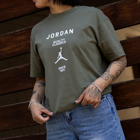 JORDAN TEE MEDIUM OLIVE FLIGHT CLASSIC QUALITY